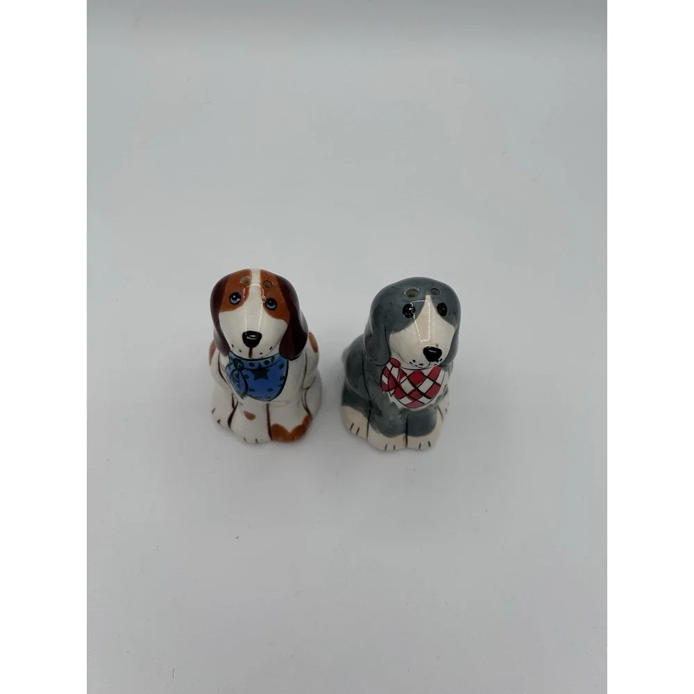 Vtg. Dogs Salt & Pepper Shaker Set Spice Up Your Food With these Cute‎ Doggies